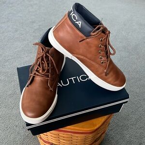 Nautica Boys Wharf Harbour HighTop Sneaker.   Size 4